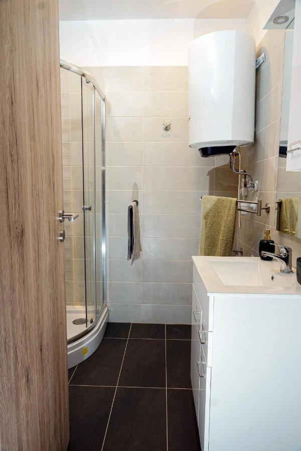 Alpok-Spirit Apartment - Velem Bagian luar foto